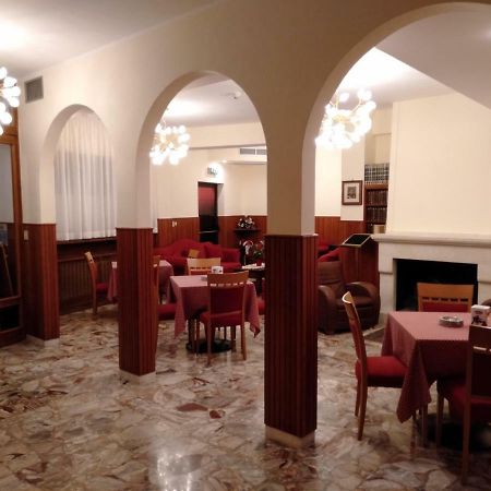 Hotel Viola Caramanico Terme Extérieur photo
